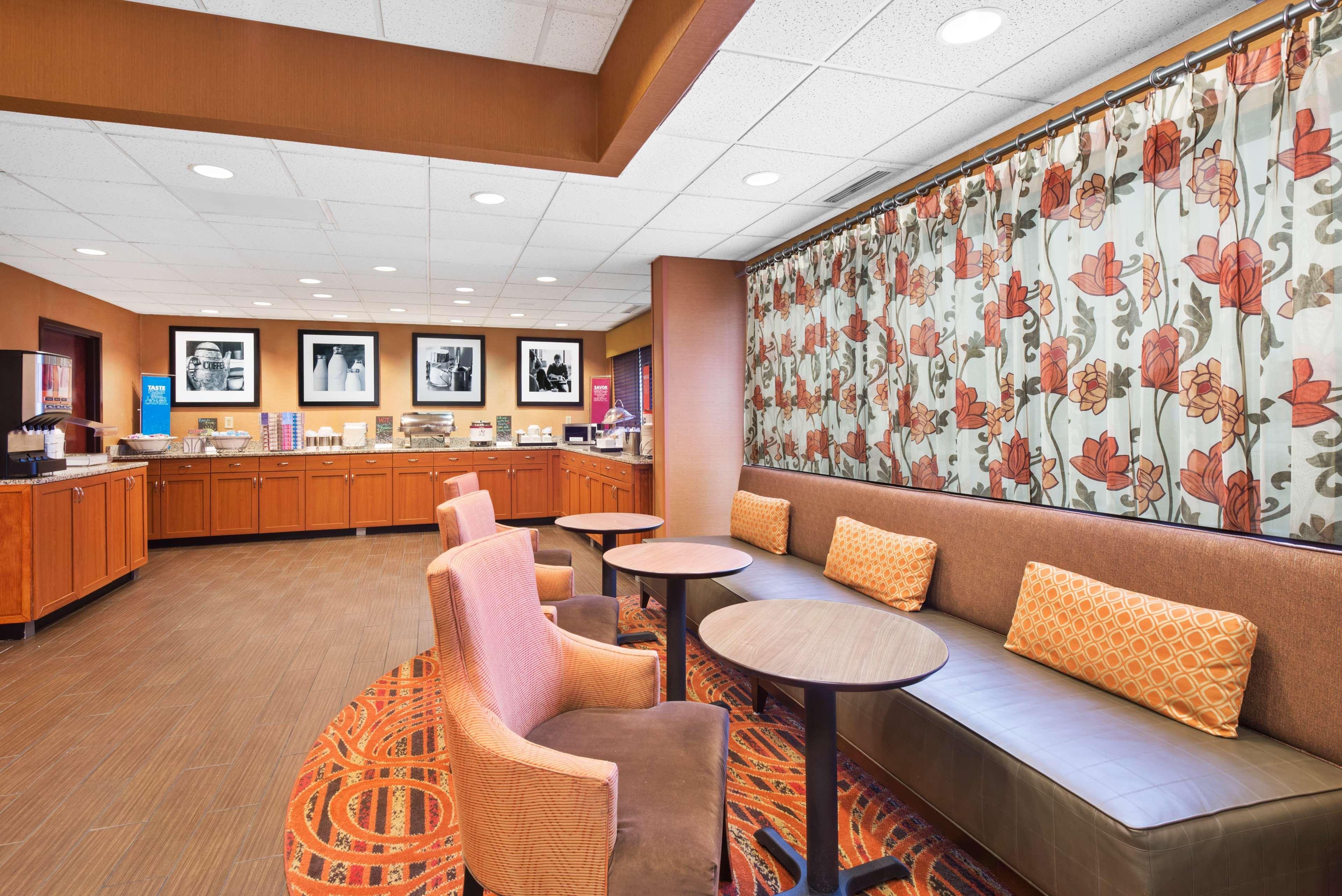 Hampton Inn Winfield Teays Valley Extérieur photo