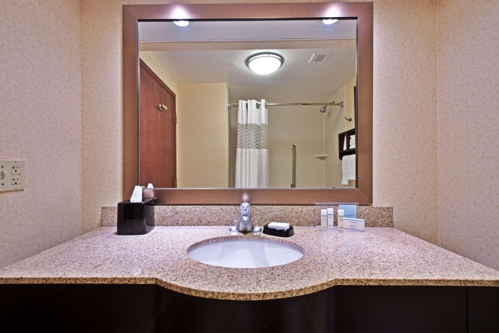 Hampton Inn Winfield Teays Valley Extérieur photo